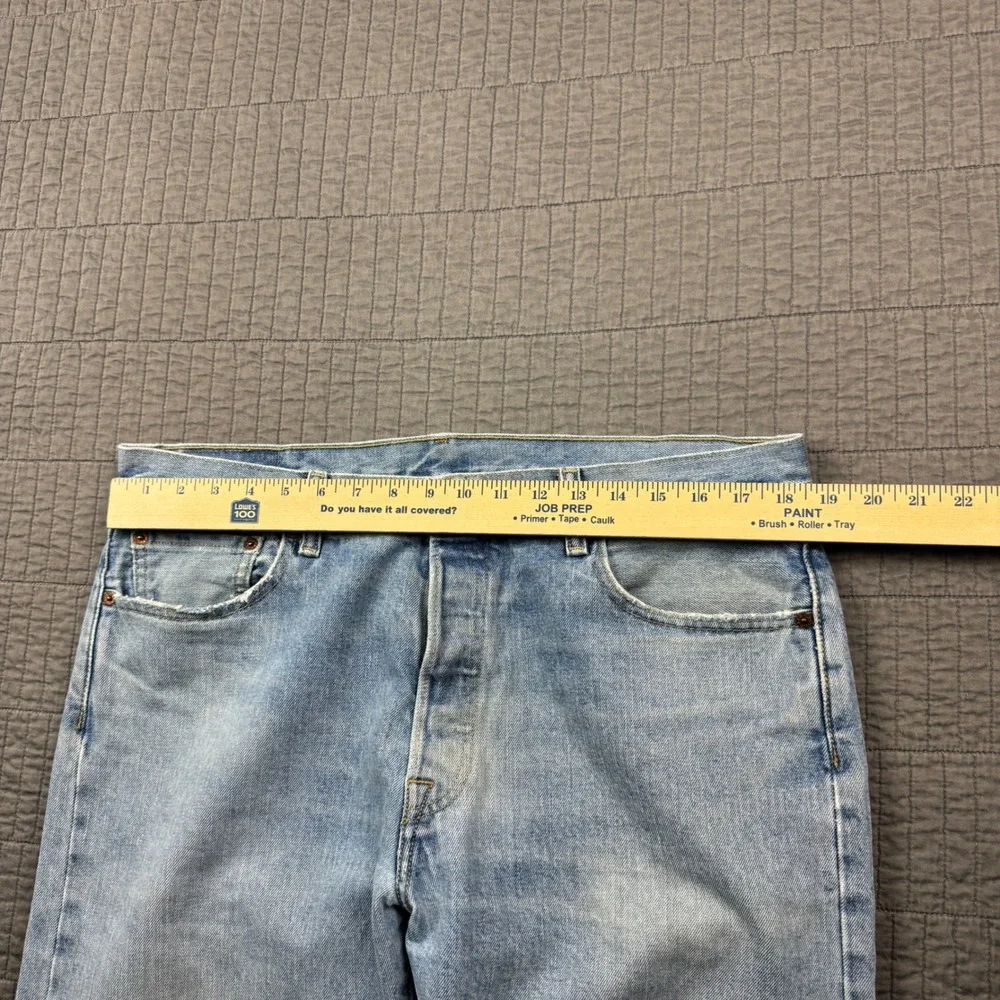 Levis 501 Original Fit Jean Men 36x34 Light Wash Denim Button Fly Distressed Y2K